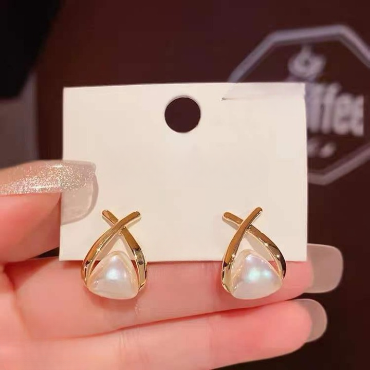 Trendy Korean Cross Pearl Earrings – Sculpted Design (AVT-114)