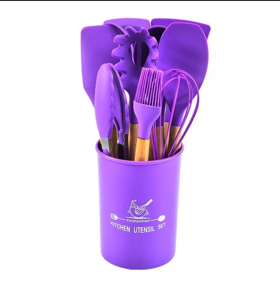 12 pcs set Wooden Handle Silicone Kitchen Utensils With Storage Bucket High Temperature Resistant And Non Stick Pot Spatula Spoon( random color )