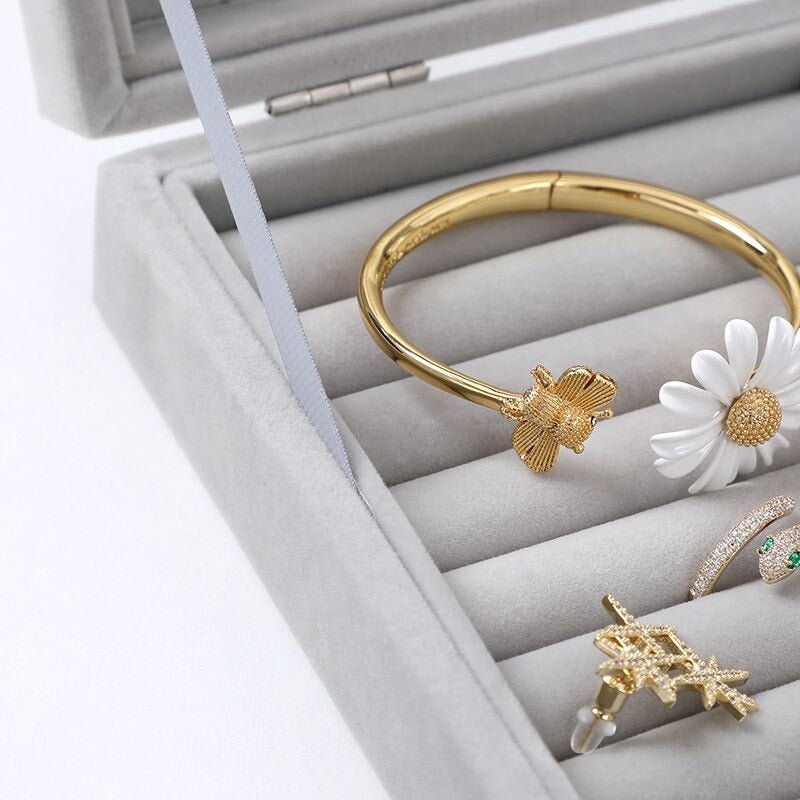 Mistico Velvet Carrying Case with Glass Cover Jewelry Ring Display Box Tray Holder Storage Box Organizer Earrings Bracelet Showcase - Buyora onlineMistico Velvet Carrying Case with Glass Cover Jewelry Ring Display Box Tray Holder Storage Box Organizer Earrings Bracelet ShowcaseBuyora onlineBuyora onlineMistico Velvet Carrying Case with Glass Cover Jewelry Ring Display Box Tray Holder Storage Box Organizer Earrings Bracelet Showcase